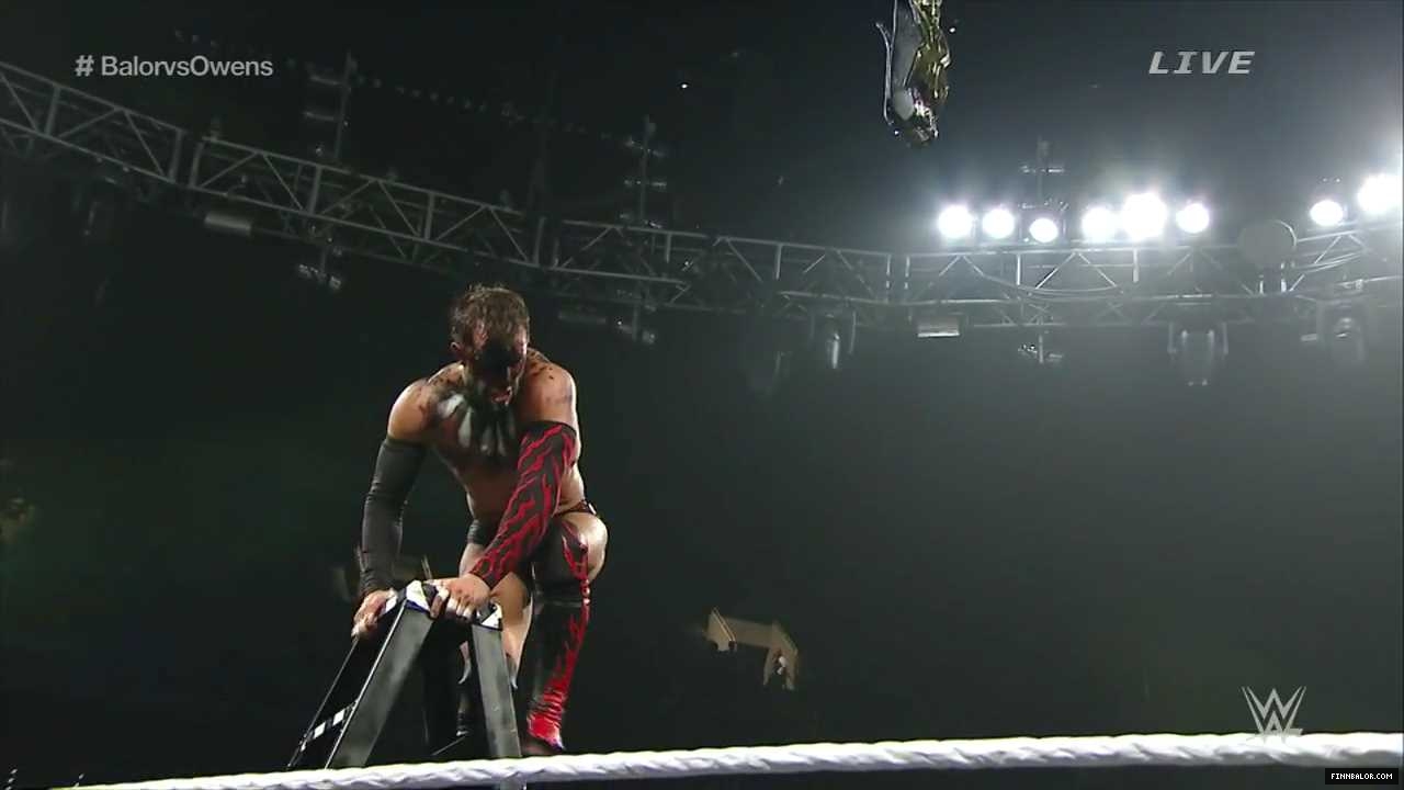 WWE_NXT_Takeover_Brooklyn_720p_HDTV_Network_x264-Kller9_mp4_20150823_125444_936.jpg