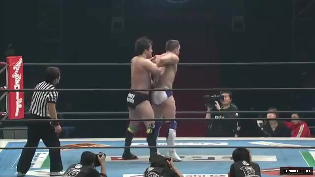 Prince_Devitt_vs__Ryusuke_Taguchi_NJPW_The_New_Beginning_10_02_512.jpg
