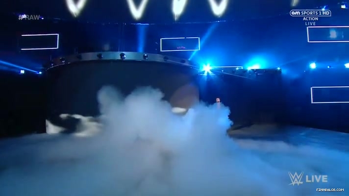 WWE_RAW_2017_05_15_4593.jpg