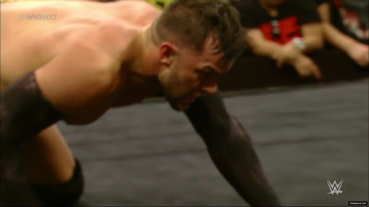 WWE_NXT_2015_04_08_WEB-DL_4500k_x264-WD_mp4_002406948.jpg