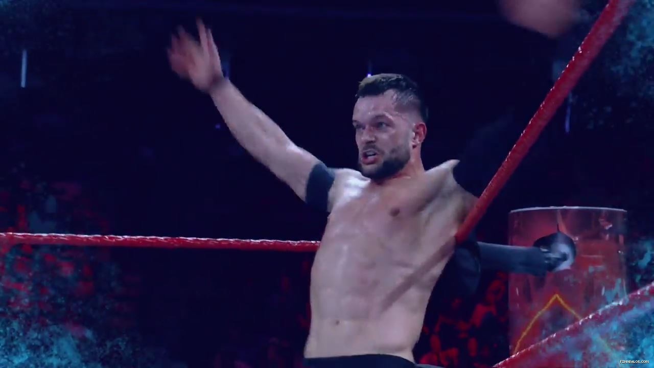 A_special_look_at_the_charismatic_Finn_Balor-_Raw2C_June_122C_2017_mp4_000036192.jpg