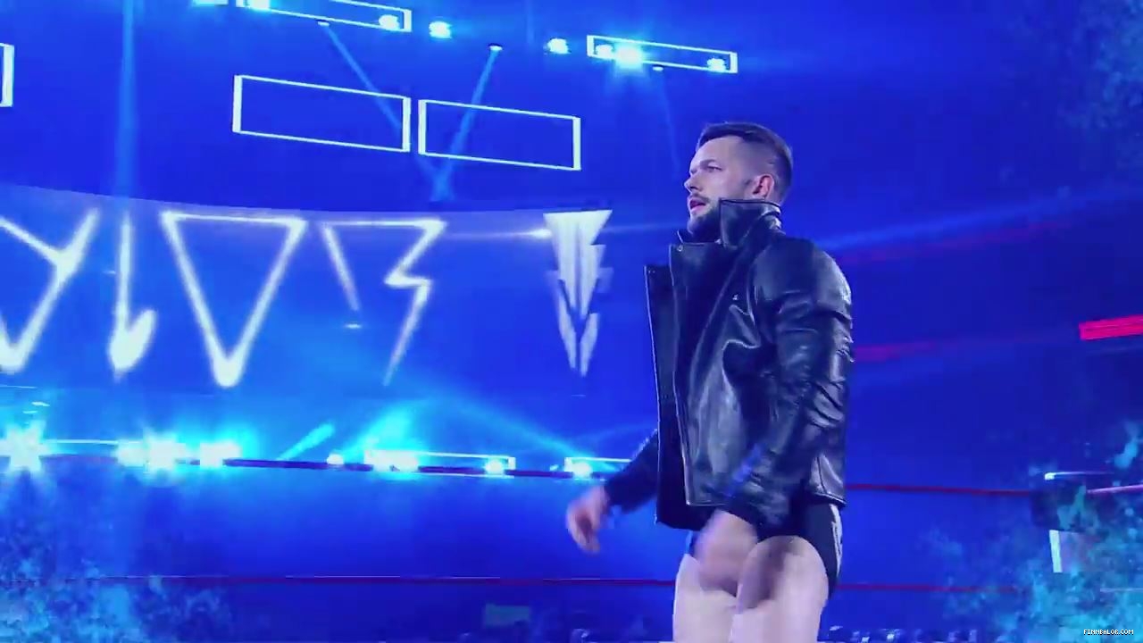 A_special_look_at_the_charismatic_Finn_Balor-_Raw2C_June_122C_2017_mp4_000075831.jpg