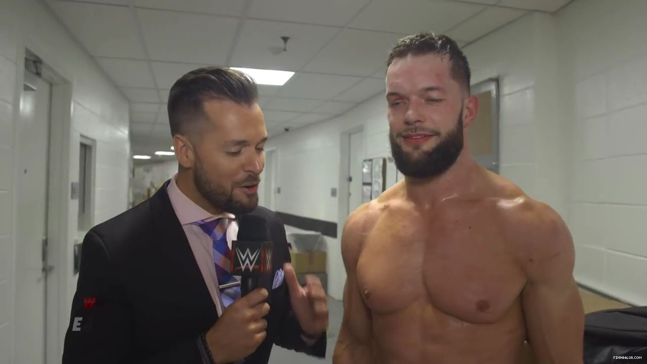 Finn_Balor_is_one_step_closer_to_reclaiming_the_Universal_Title__Raw_Exclusive2C_May_72C_2018_mp4_000001817.jpg