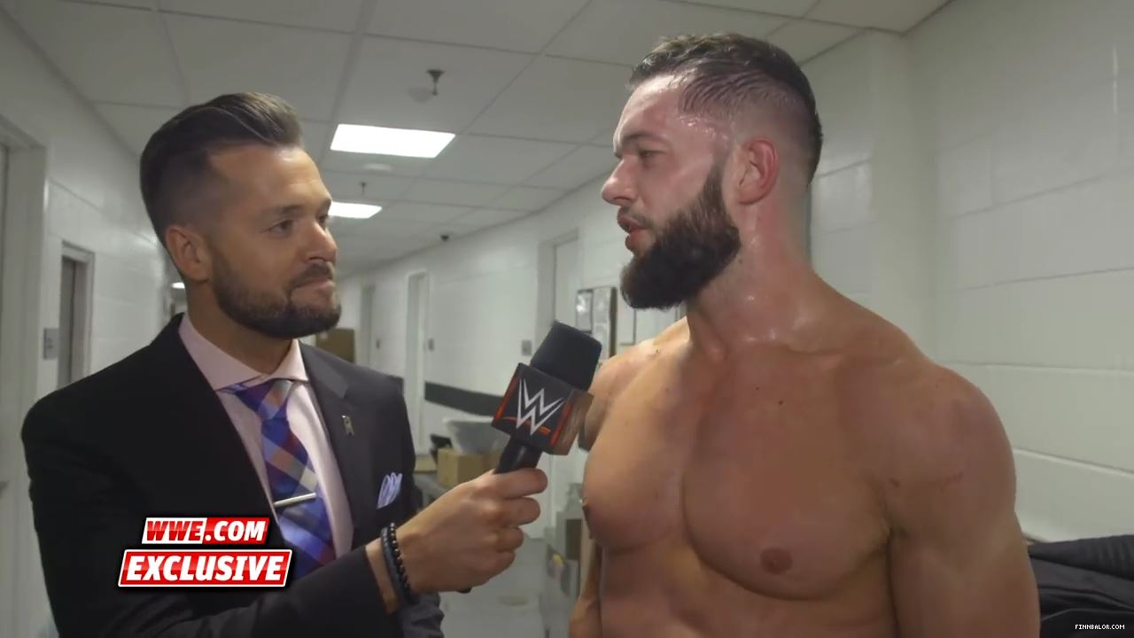Finn_Balor_is_one_step_closer_to_reclaiming_the_Universal_Title__Raw_Exclusive2C_May_72C_2018_mp4_000006413.jpg