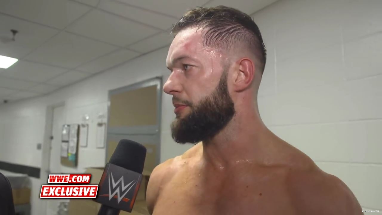 Finn_Balor_is_one_step_closer_to_reclaiming_the_Universal_Title__Raw_Exclusive2C_May_72C_2018_mp4_000019070.jpg