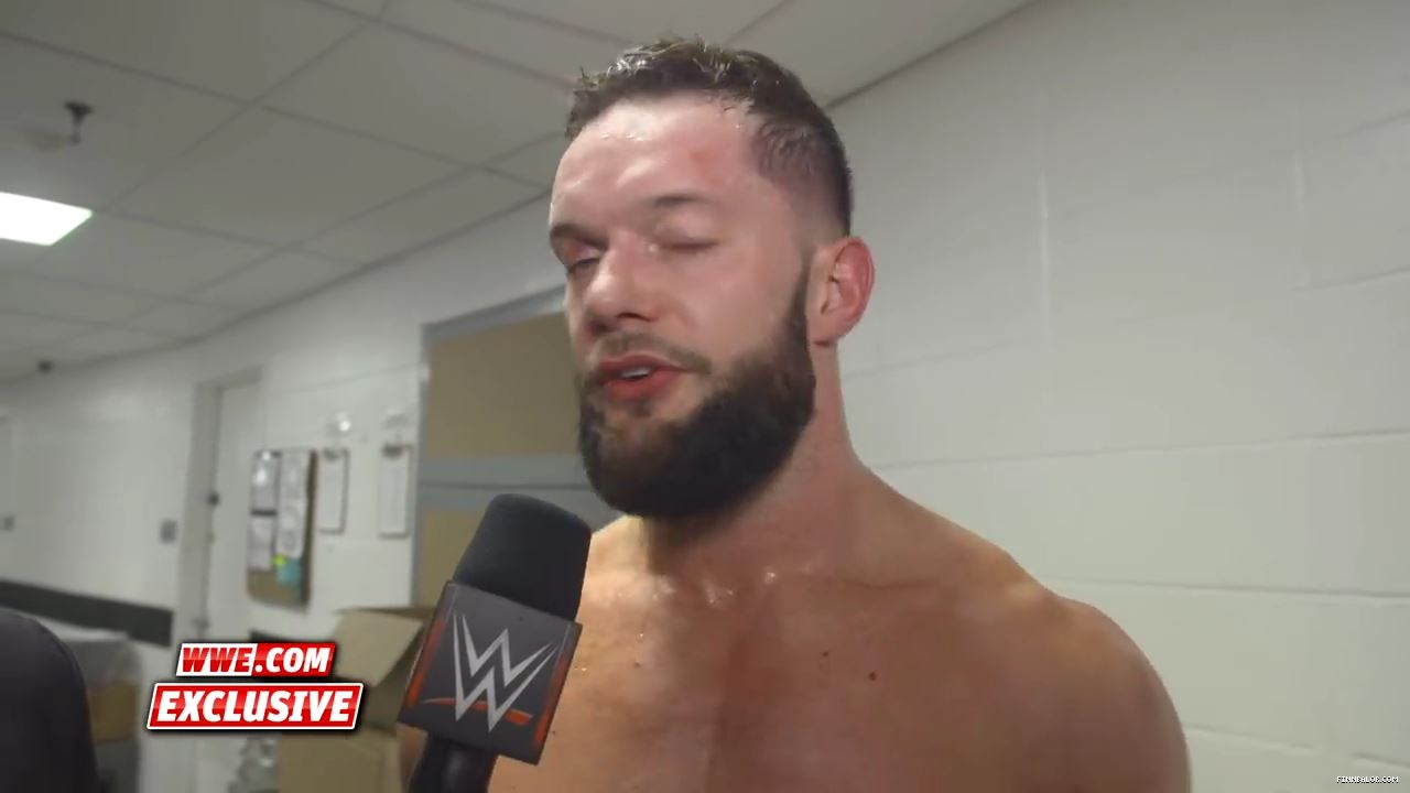 Finn_Balor_is_one_step_closer_to_reclaiming_the_Universal_Title__Raw_Exclusive2C_May_72C_2018_mp4_000019810.jpg