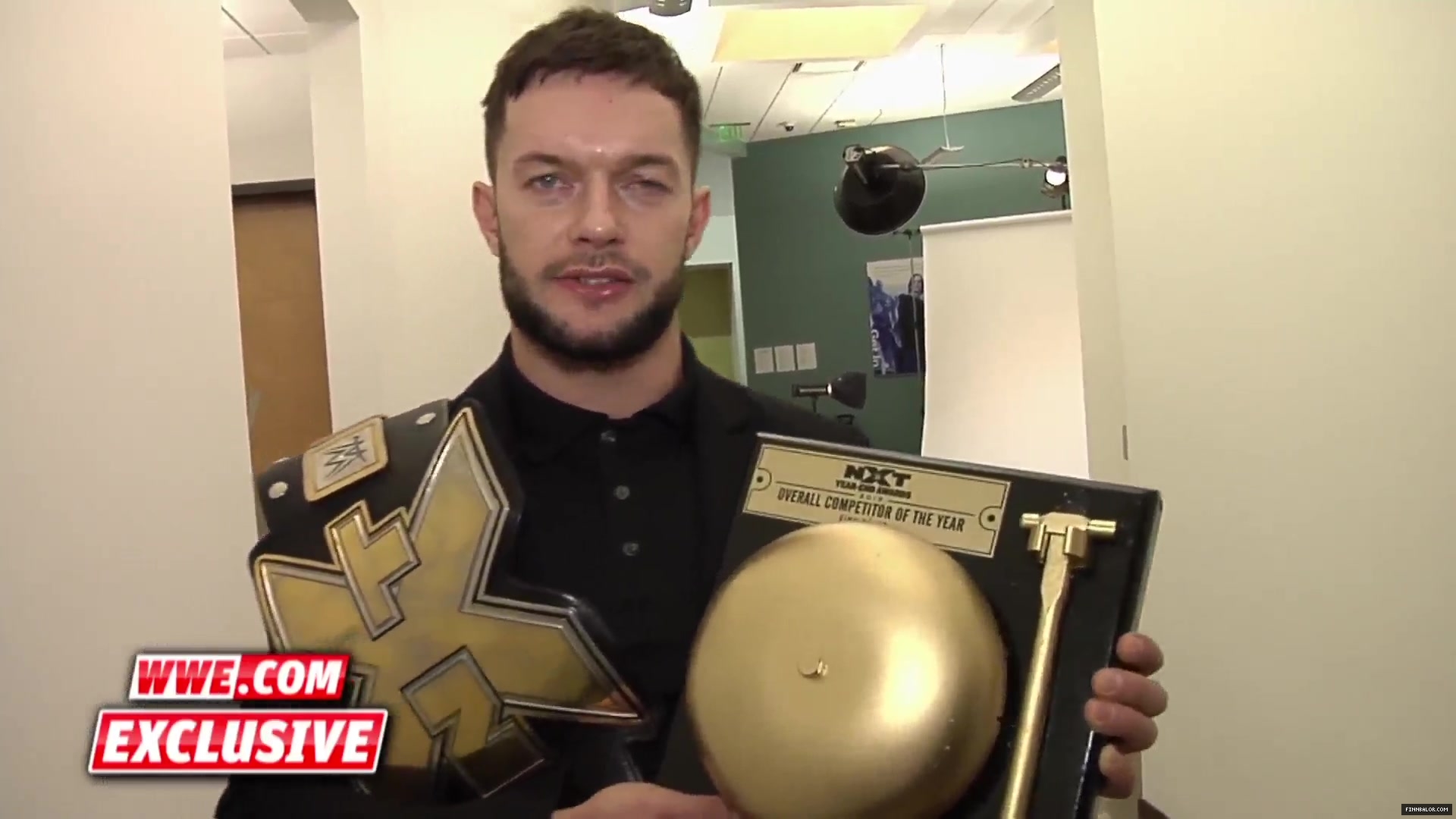 Finn_Balor_accepts_the_Overall_Competitor_of_2015_NXT_Year-End_Award__January_132C_2016_14.jpg