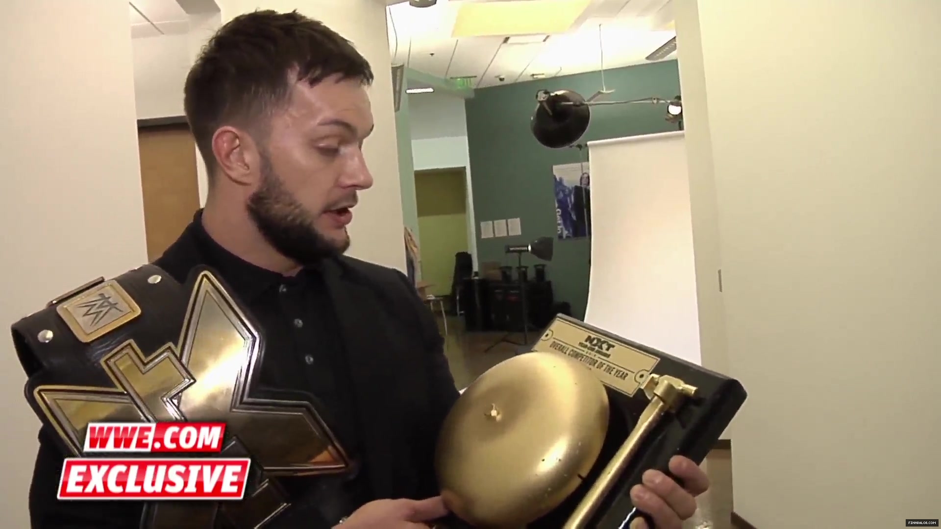 Finn_Balor_accepts_the_Overall_Competitor_of_2015_NXT_Year-End_Award__January_132C_2016_16.jpg