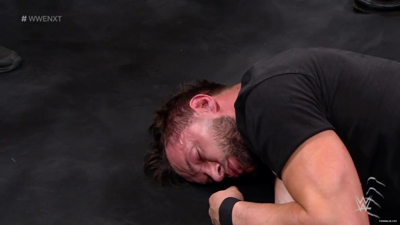 WWE_NXT_2015_11_11_720p_WEBRip_h264-WD_3206.jpg