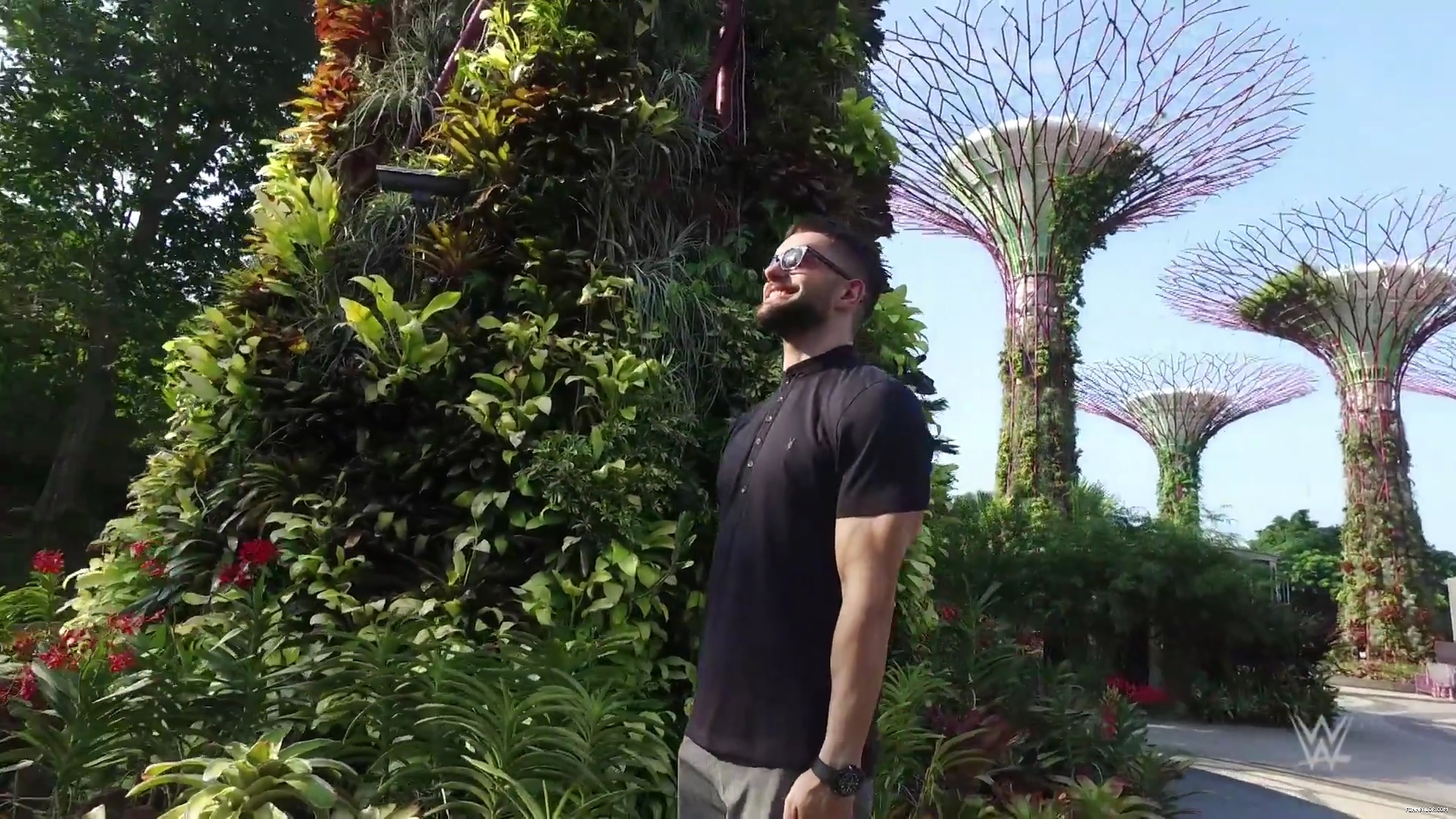 Finn_Balor_feels_like_he_is_in__Star_Wars__while_touring_Singapore_s_Supertree__mp40002.jpg