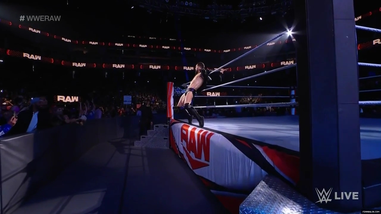 WWE_Monday_Night_Raw_2021_10_18_720p_HDTV_x264-NWCHD_mp40072.jpg
