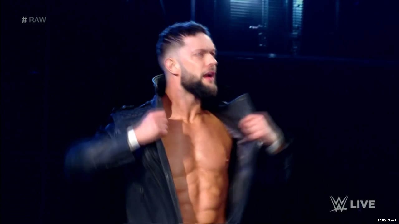 WWE_RAW_2019_03_18_720p_HDTV_x264-Star_mp40033.jpg