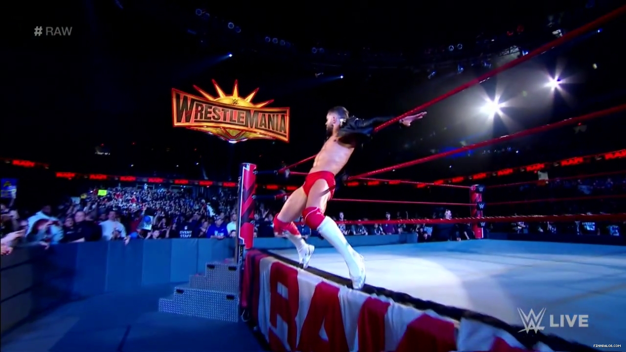 WWE_RAW_2019_03_18_720p_HDTV_x264-Star_mp40082.jpg