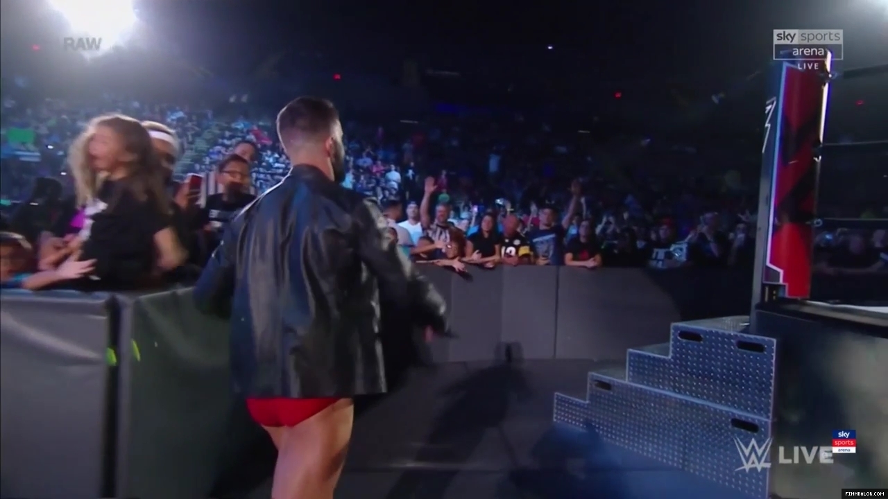 WWE_Raw_2019_07_15_Read_Info_720p_HDTV_x264-WH_mp40648.jpg