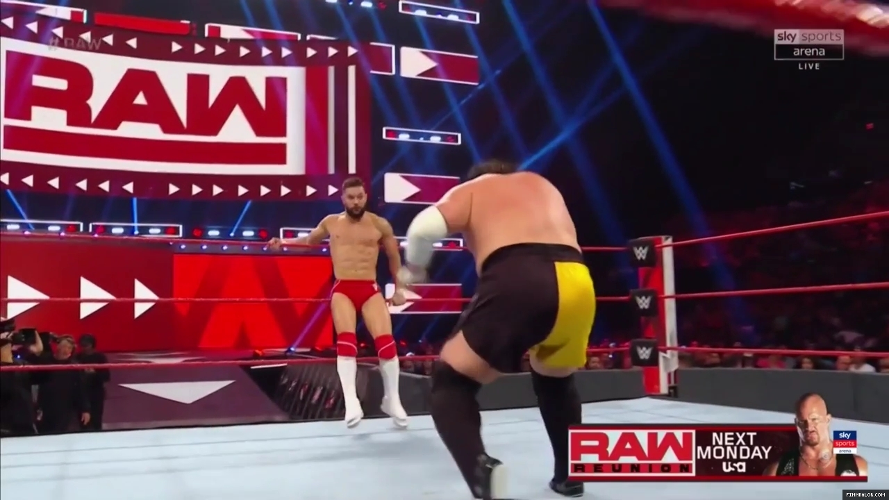 WWE_Raw_2019_07_15_Read_Info_720p_HDTV_x264-WH_mp40766.jpg