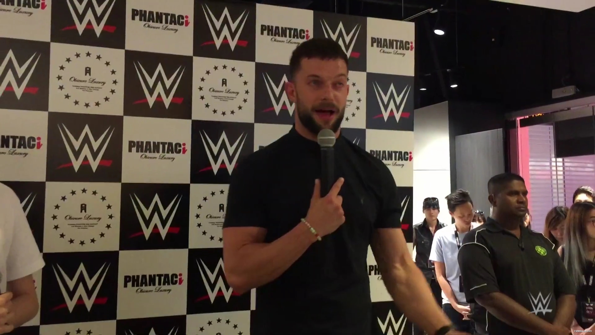 _Wenhou__from_Singapore_with_Finn_Balor_mp40085.jpg